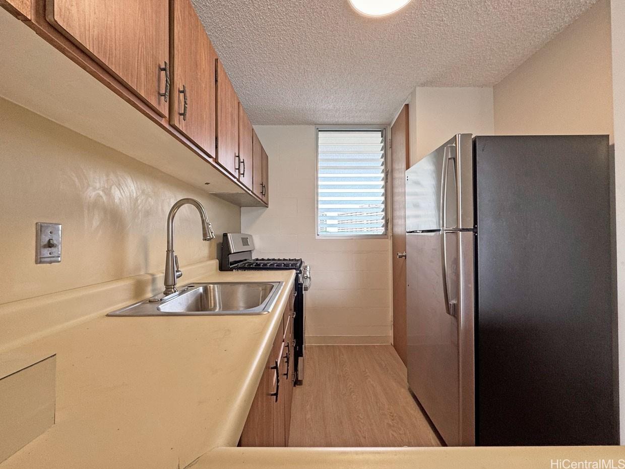 949 Ala Nanala St #304 - Photo 3 of 17