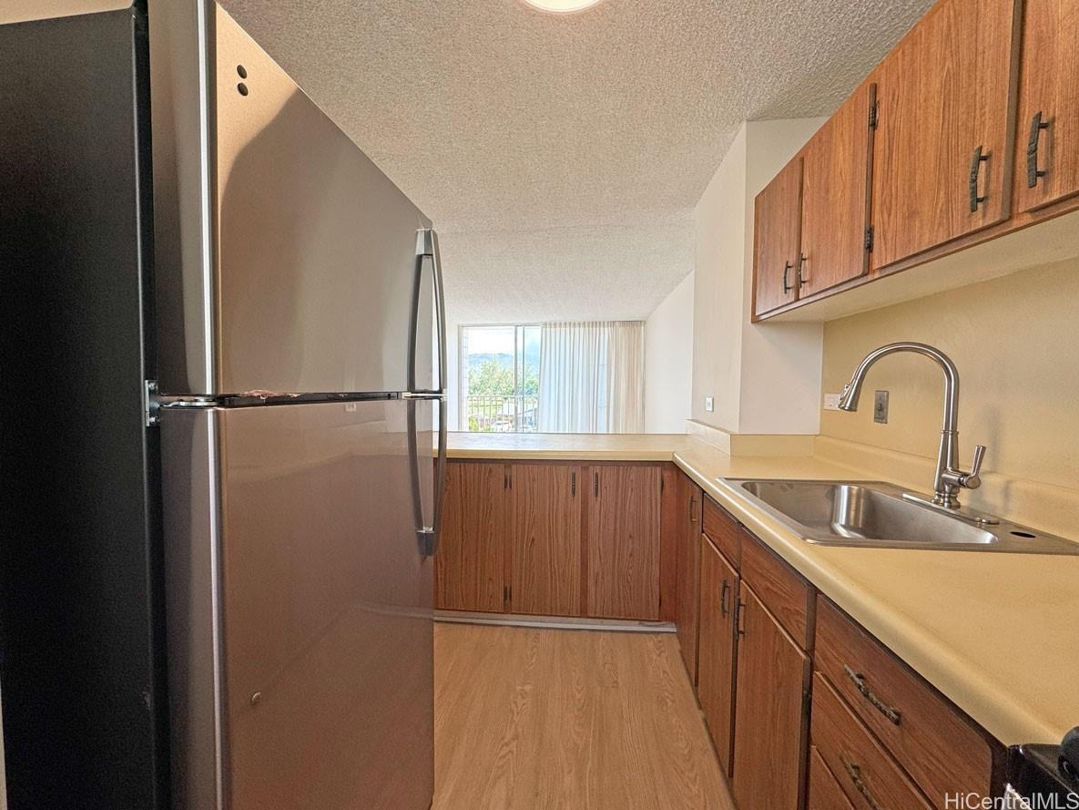 949 Ala Nanala St #304 - Photo 4 of 17