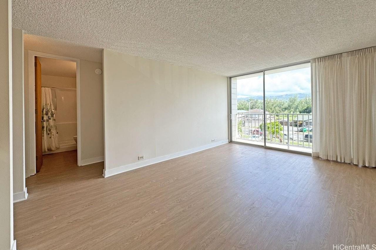 949 Ala Nanala St #304 - Photo 5 of 17