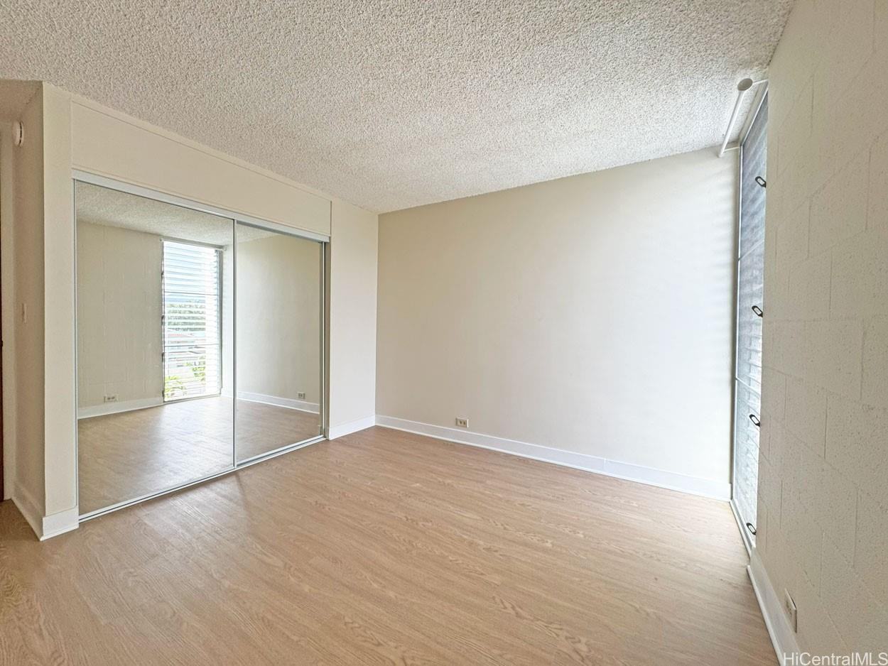949 Ala Nanala St #304 - Photo 7 of 17