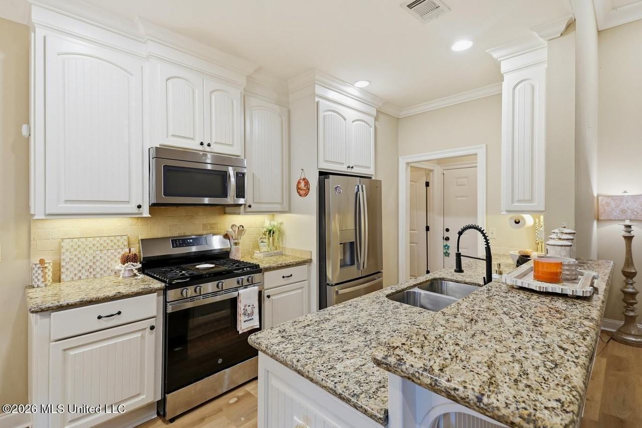 304 Ridge Pointe Dr - Photo 7 of 22