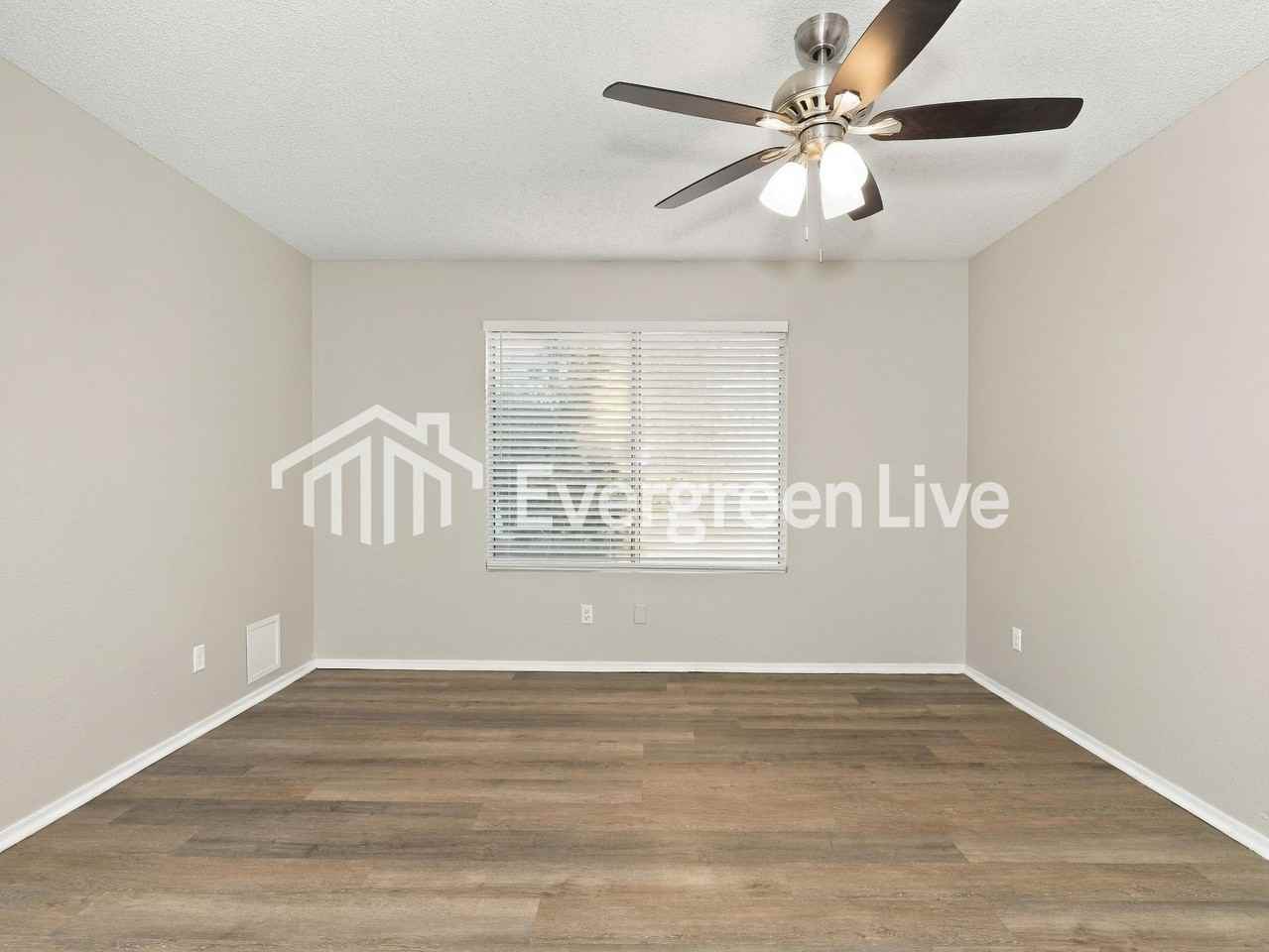 8146 W Wood Dr - Photo 6 of 15