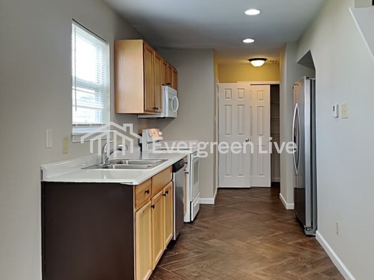 6736 Everbloom Ln - Photo 4 of 18