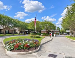 featured image of 4848 Windsor Vlg Dr ##63