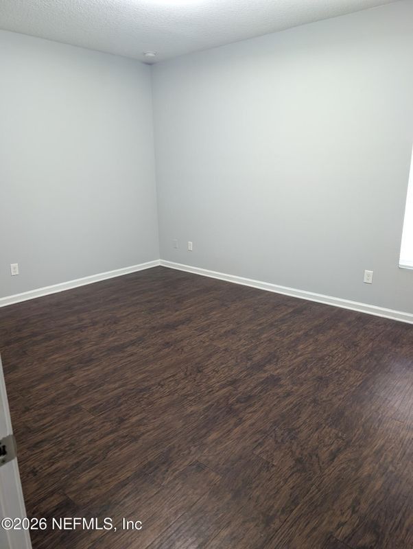 2825 Circle St E - Photo 7 of 15