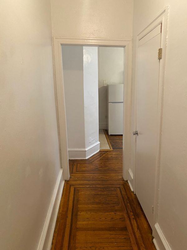 420 S 45th St ##2r - Photo 2 of 8