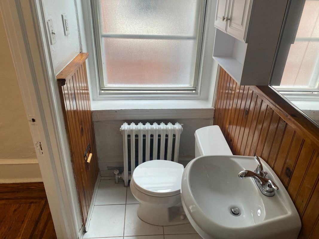 420 S 45th St ##2r - Photo 5 of 8