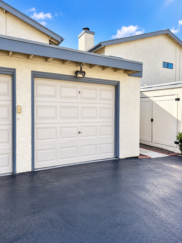 12741 Laurel St - Photo 3 of 13