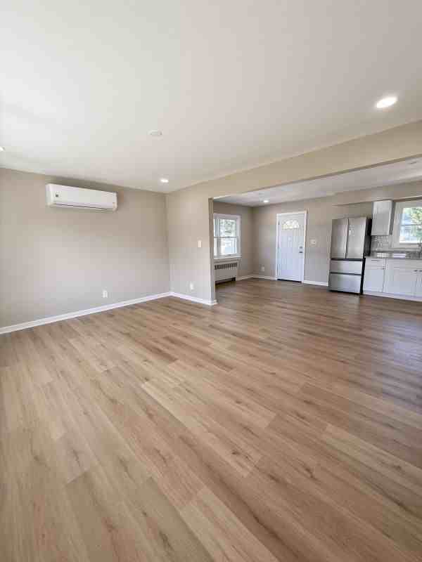 197 N Boston Ave ##1fl - Photo 3 of 13