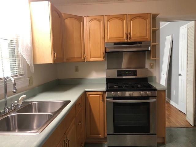 913 Shady Brook Dr - Photo 3 of 10