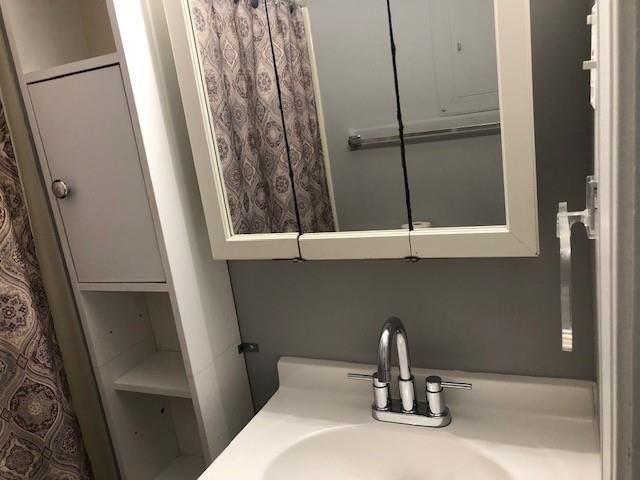 913 Shady Brook Dr - Photo 6 of 10