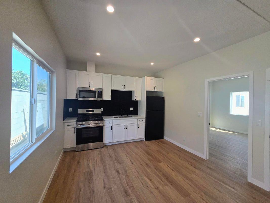 265 W Fuego St - Photo 7 of 18