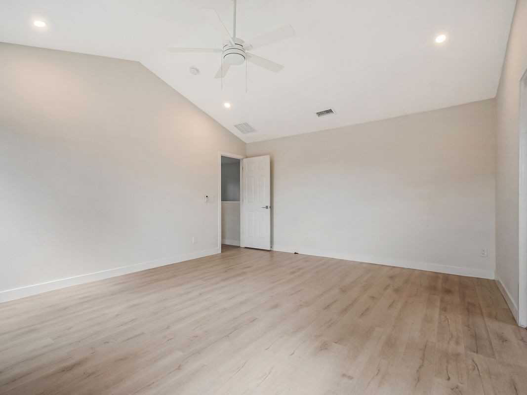 3906 Quartz Ave - Photo 6 of 50