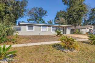 7219 Stonehurst Rd N - Photo 1 of 1