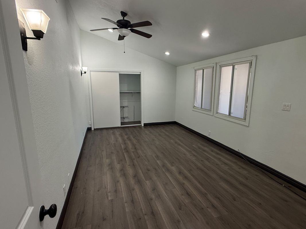 418 E Duarte Rd - Photo 4 of 14