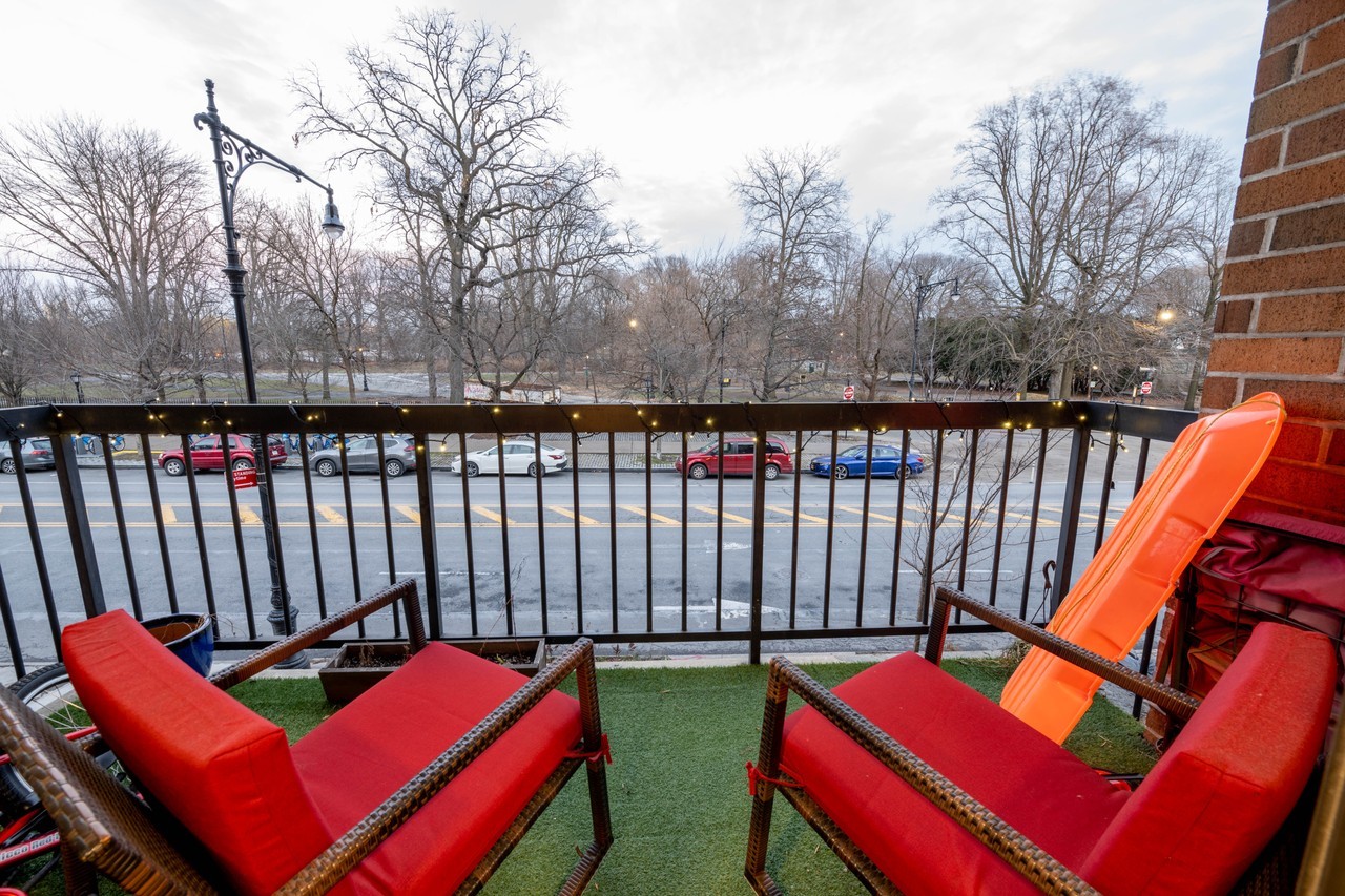 207 Prospect Park Southwest - Photo 4 of 9
