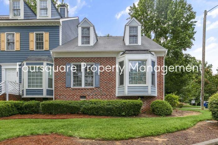 2800 Bedfordshire Ct - Photo 4 of 43