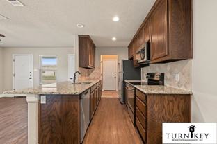 8027 Marydean Ave - Photo 1 of 1