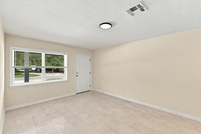 448 Ashmore Ave - Photo 3 of 15