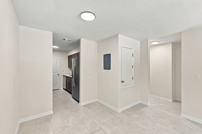 448 Ashmore Ave - Photo 4 of 15