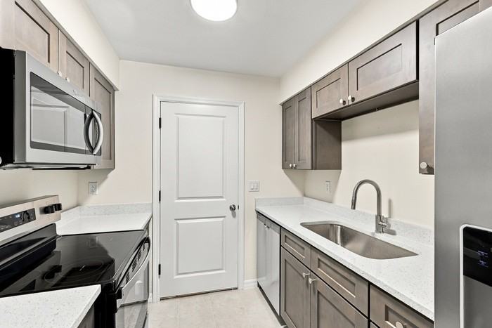 448 Ashmore Ave - Photo 6 of 15
