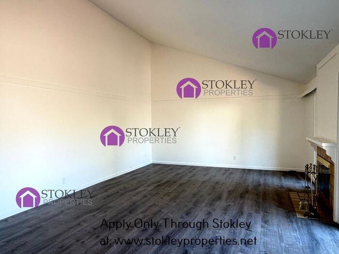 2630 Meadow Glen Dr - Photo 4 of 15