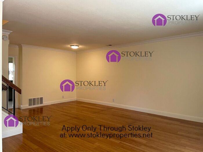 538 Churchill Downs Ct - Photo 3 of 15
