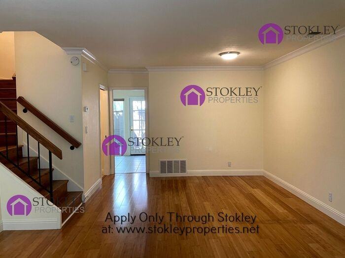 538 Churchill Downs Ct - Photo 4 of 15
