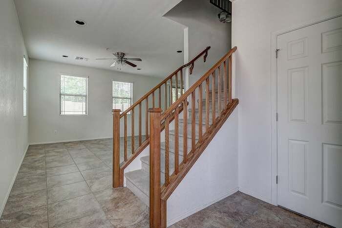 3010 E Dunbar Dr #25 - Photo 4 of 31
