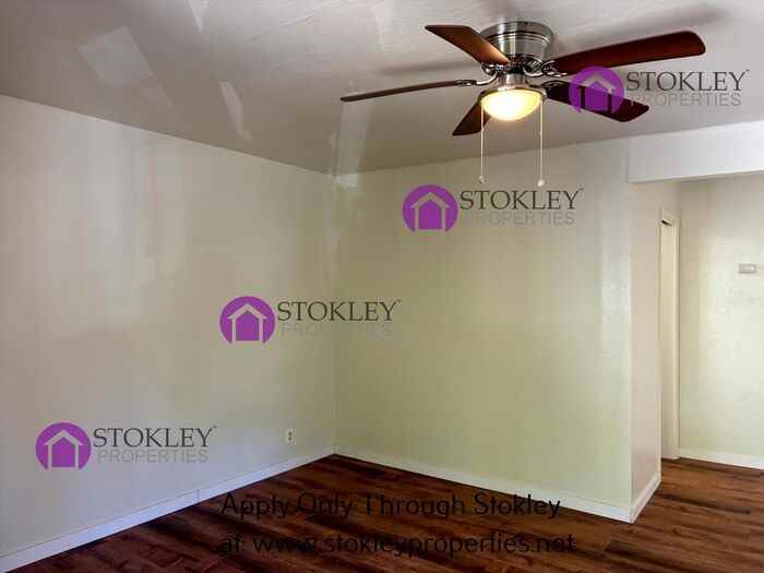 1515 Sunnyvale Ave #D - Photo 3 of 8