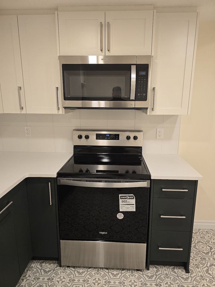 74 Setonstone Manor Se - Photo 2 of 6