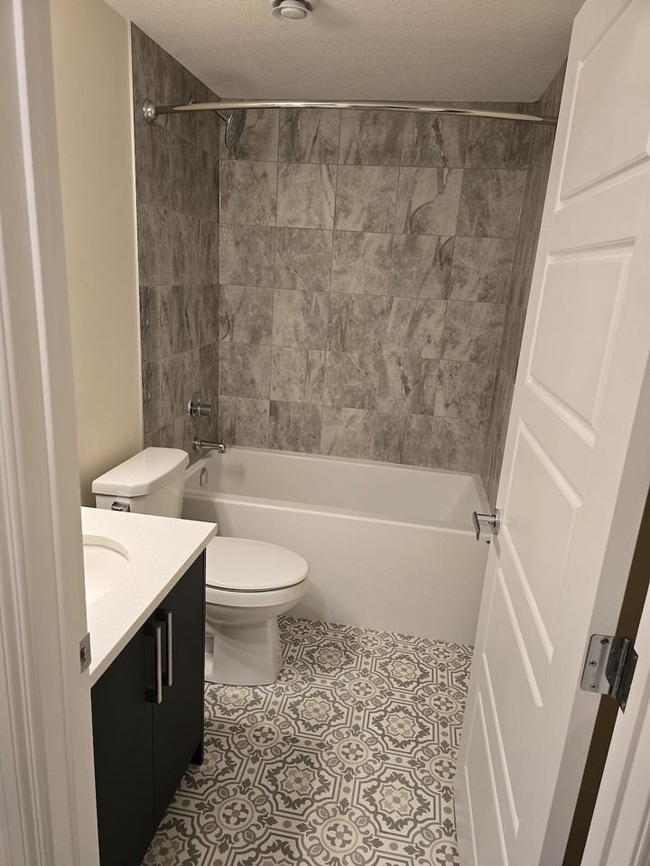 74 Setonstone Manor Se - Photo 4 of 6
