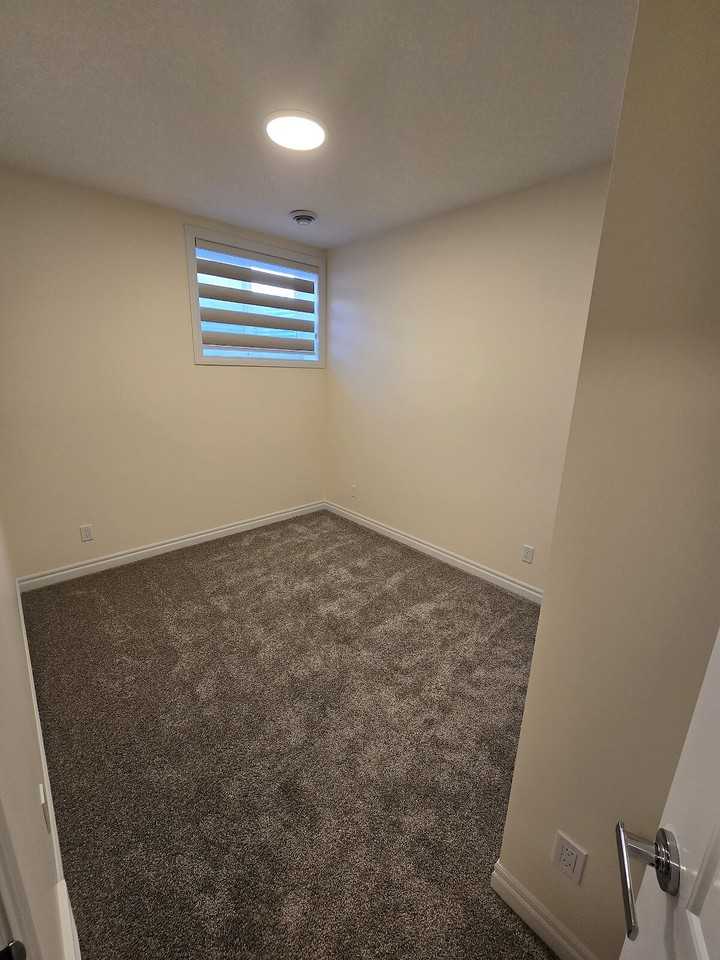 74 Setonstone Manor Se - Photo 5 of 6