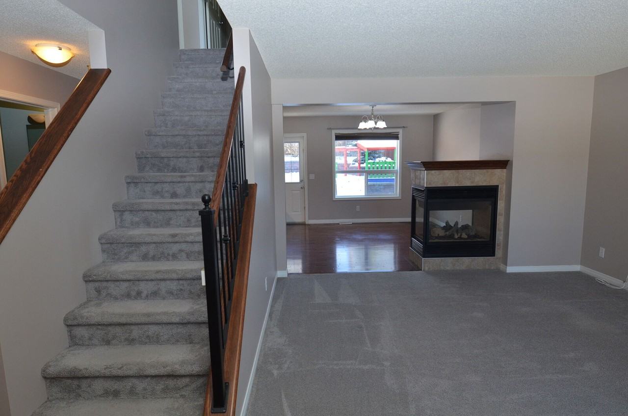 10490 Rockyledge St Nw - Photo 3 of 35