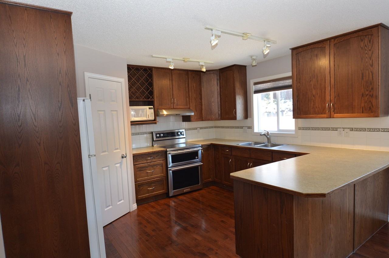 10490 Rockyledge St Nw - Photo 6 of 35