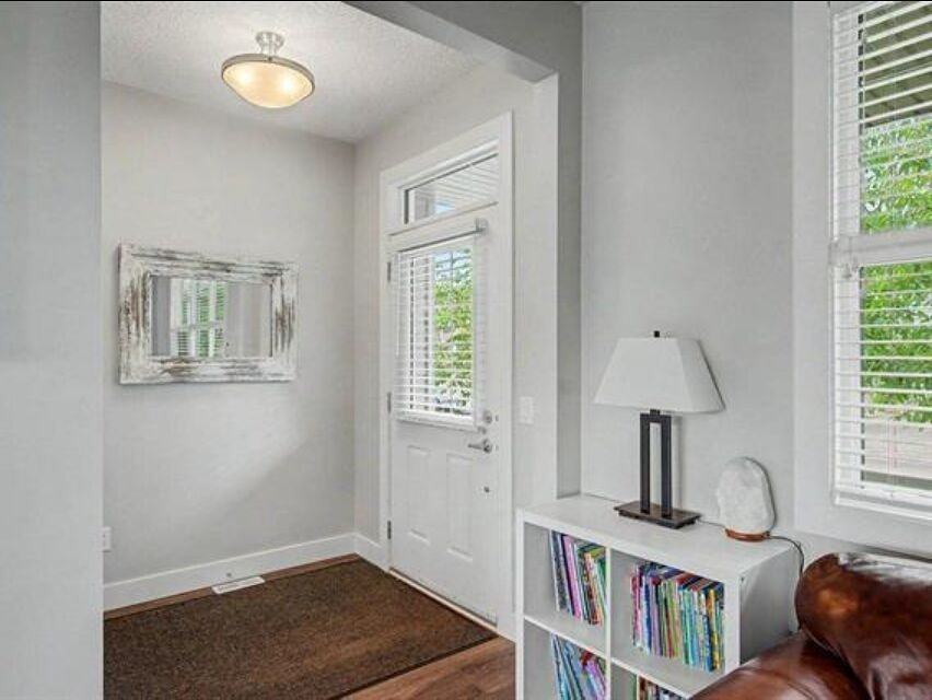 1303 162 St Sw - Photo 4 of 26