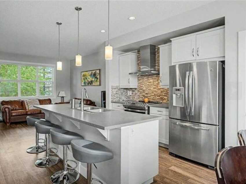 1303 162 St Sw - Photo 7 of 26