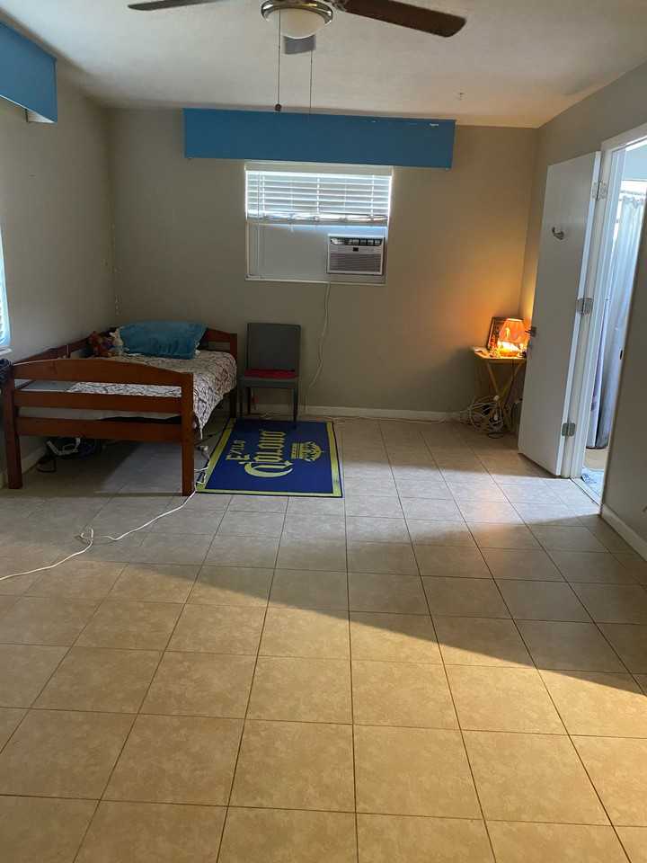 3909 Ocean View Dr #C - Photo 5 of 11