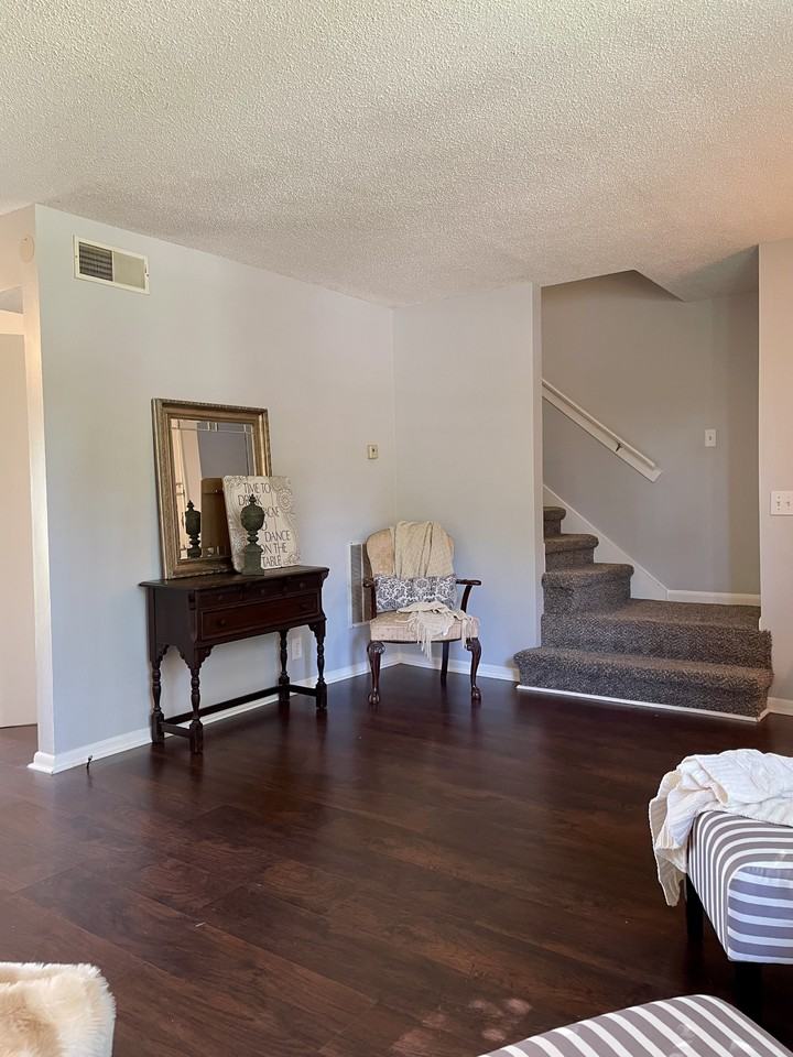 603 Mcpherson Ct S #603 - Photo 3 of 12