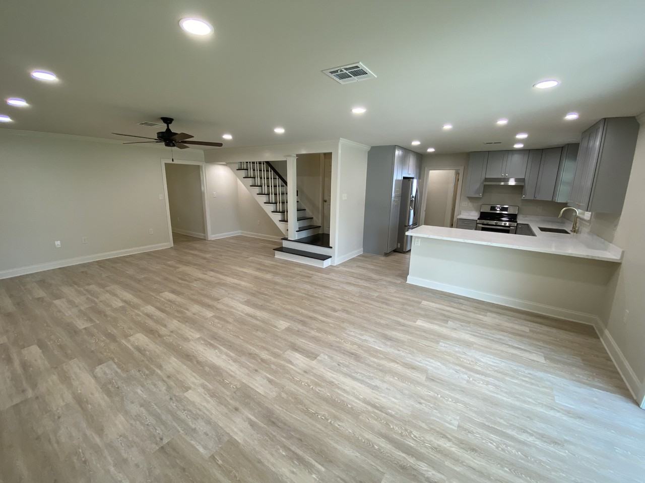 155 Magnolia Blvd #NA - Photo 2 of 19