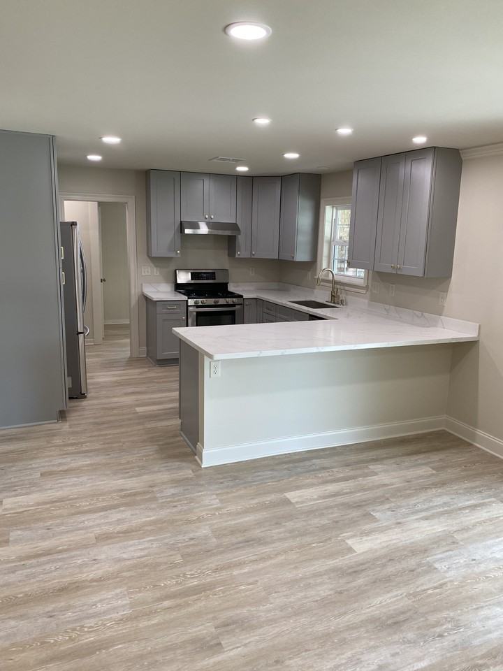 155 Magnolia Blvd #NA - Photo 4 of 19