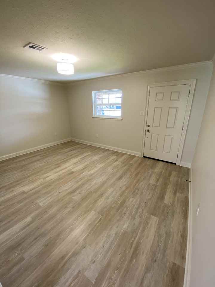155 Magnolia Blvd #NA - Photo 7 of 19
