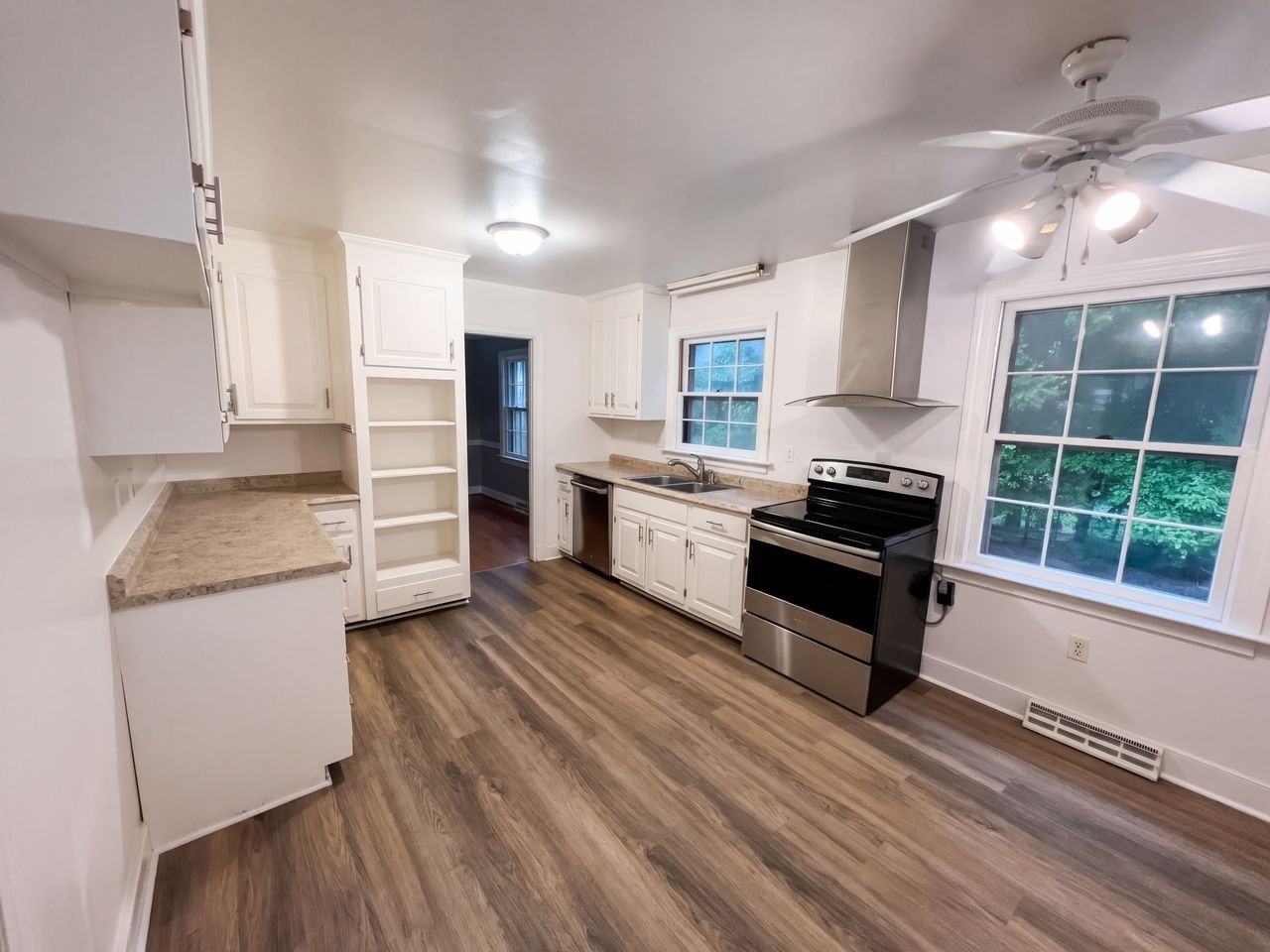 1601 Donora Ct #NA - Photo 3 of 15