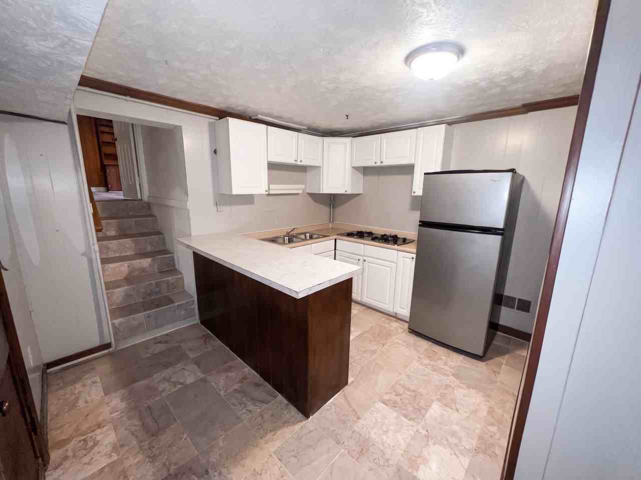 1601 Donora Ct #NA - Photo 4 of 15