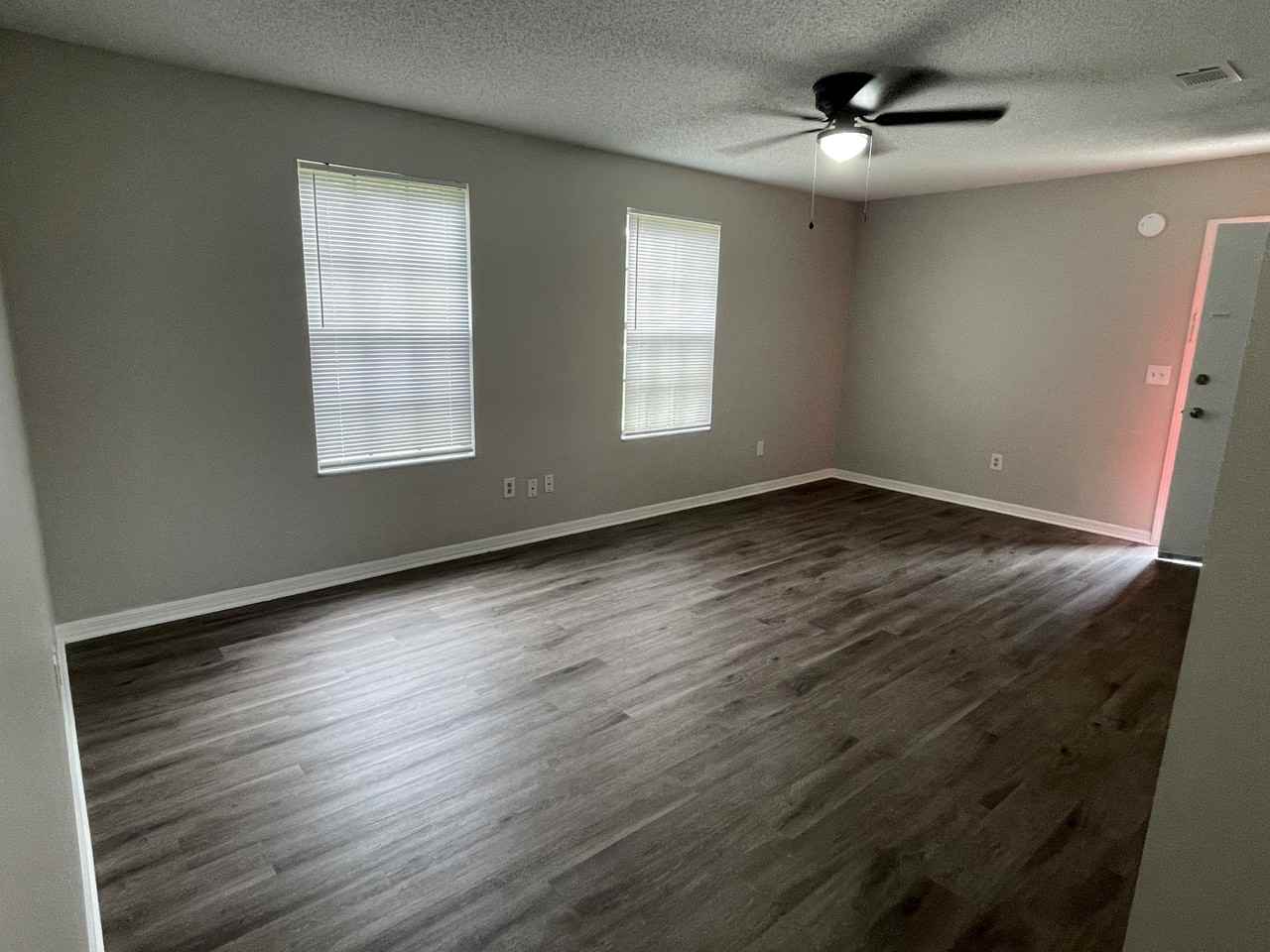 3052A Gordon St #1 - Photo 3 of 9