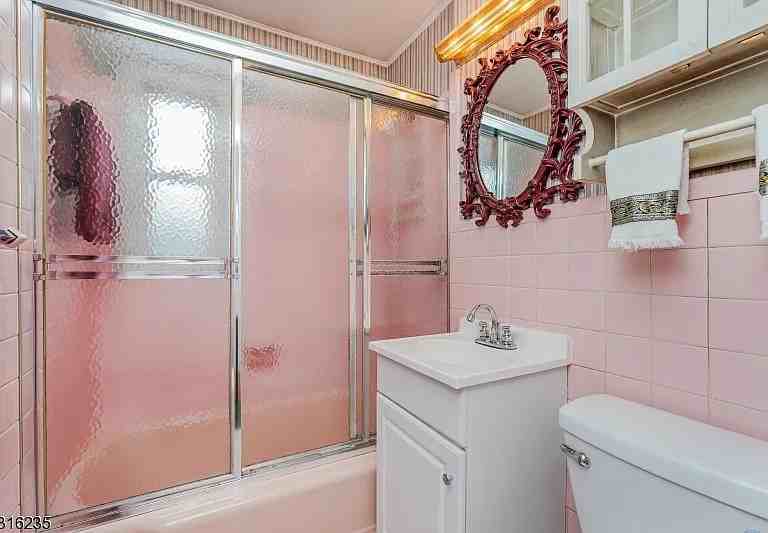 401 Inwood Rd #1 - Photo 7 of 24