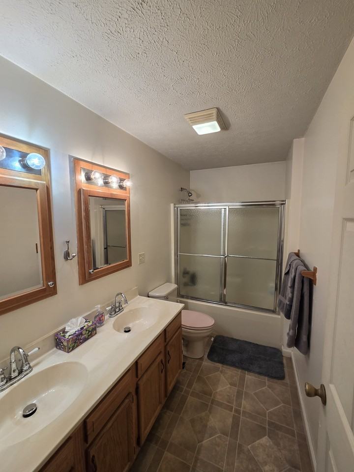 334 Willey St #A - Photo 3 of 14
