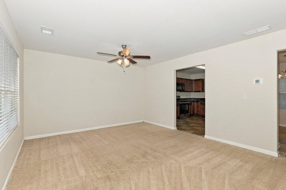 1407 Shadow Creek Ave - Photo 4 of 17