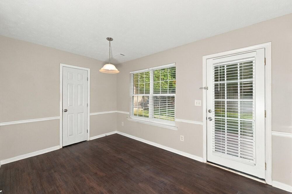 2378 Haynes Trace Dr - Photo 7 of 17
