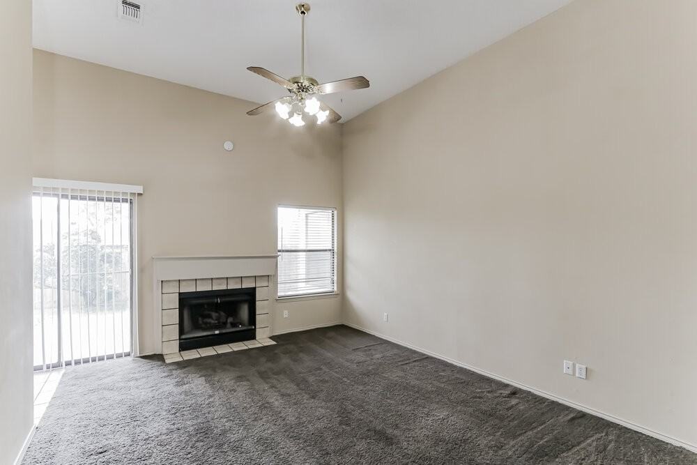 1103 San Miguel Dr - Photo 4 of 17